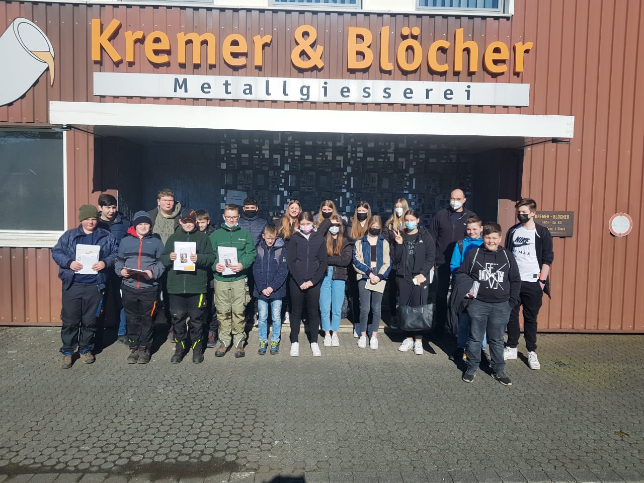 Realschule Schloss Wittgenstein erlebt Metallverarbeitung hautnah
